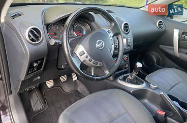 Внедорожник / Кроссовер Nissan Qashqai 2012 в 