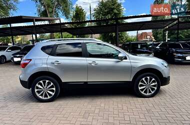 Позашляховик / Кросовер Nissan Qashqai 2010 в 