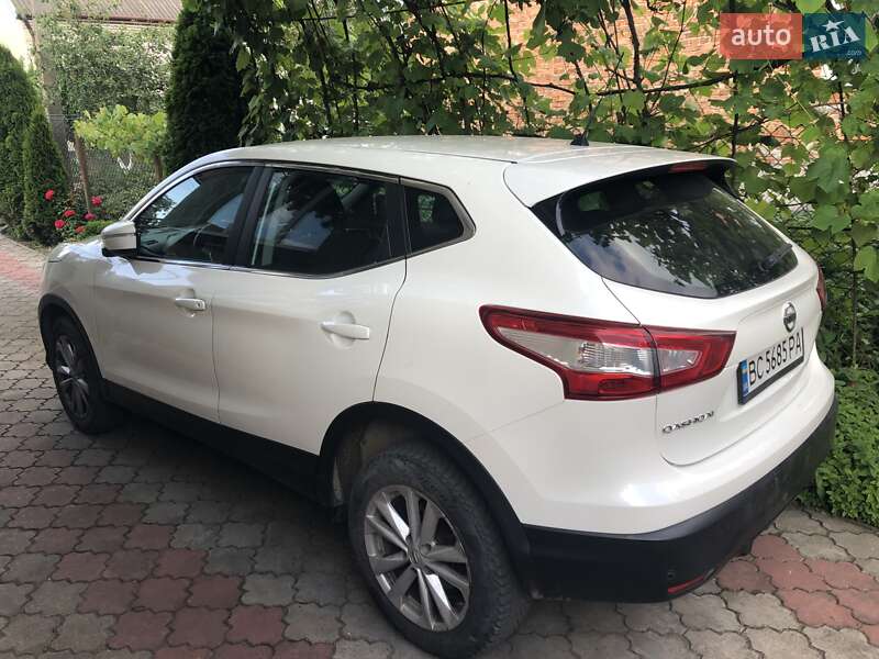 Внедорожник / Кроссовер Nissan Qashqai 2014 в Городке