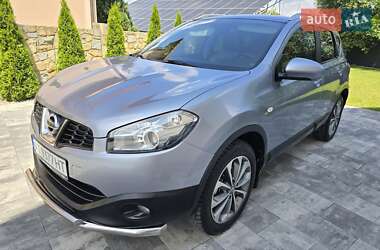 Позашляховик / Кросовер Nissan Qashqai 2010 в Івано-Франківську
