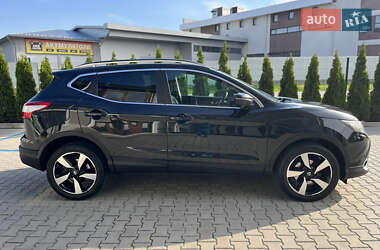 Внедорожник / Кроссовер Nissan Qashqai 2015 в 