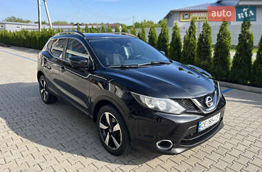 Внедорожник / Кроссовер Nissan Qashqai 2015 в 