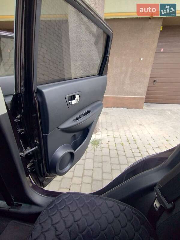 Внедорожник / Кроссовер Nissan Qashqai 2011 в Ивано-Франковске