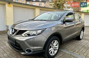 Позашляховик / Кросовер Nissan Qashqai 2016 в Львові