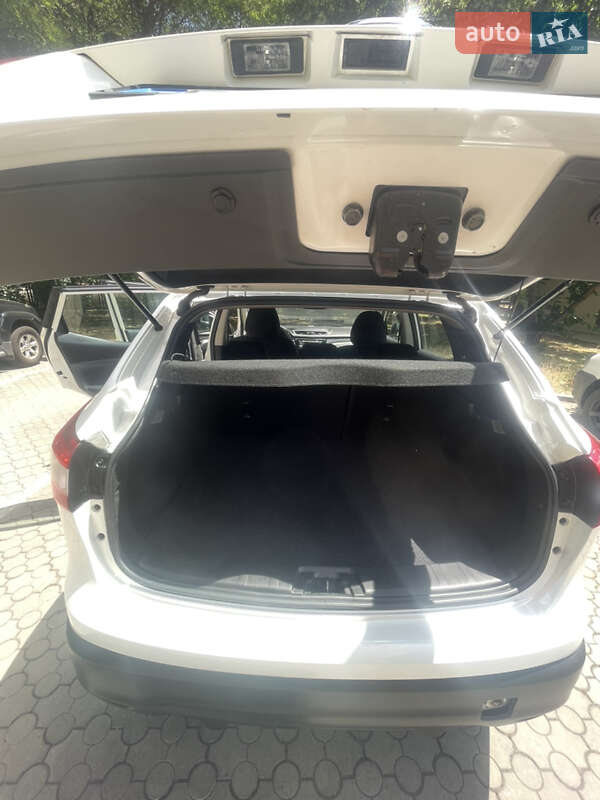 Позашляховик / Кросовер Nissan Qashqai 2016 в Одесі