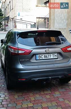 Позашляховик / Кросовер Nissan Qashqai 2016 в Львові
