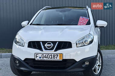 Позашляховик / Кросовер Nissan Qashqai 2013 в 