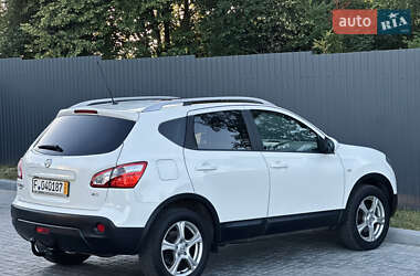 Позашляховик / Кросовер Nissan Qashqai 2013 в 