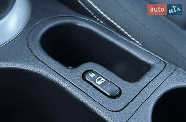 Позашляховик / Кросовер Nissan Qashqai 2013 в 