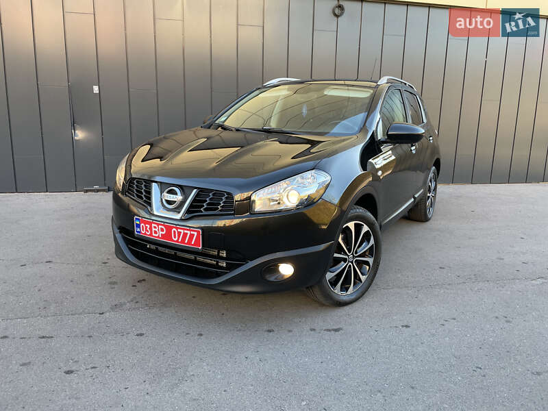 Позашляховик / Кросовер Nissan Qashqai 2013 в Рівному