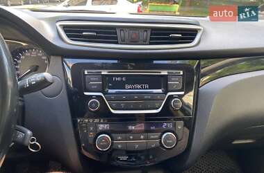 Внедорожник / Кроссовер Nissan Qashqai 2016 в 