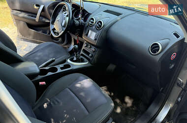 Позашляховик / Кросовер Nissan Qashqai 2013 в 