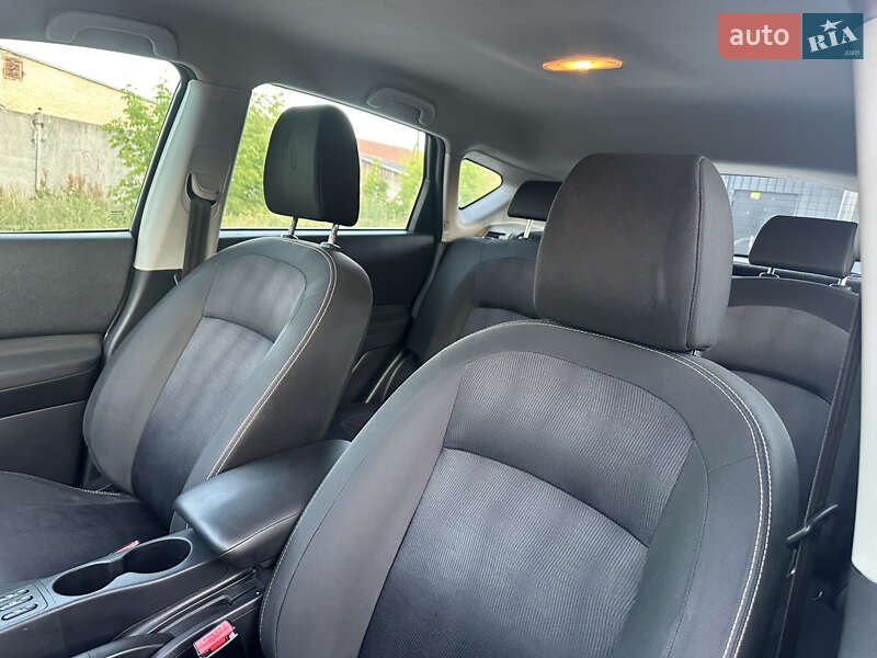 Позашляховик / Кросовер Nissan Qashqai 2012 в Хмельницькому