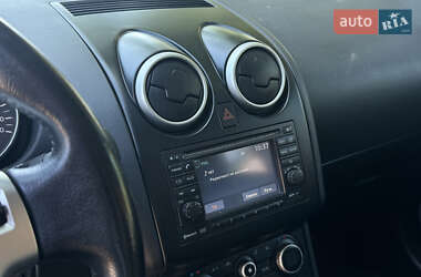 Позашляховик / Кросовер Nissan Qashqai 2011 в 