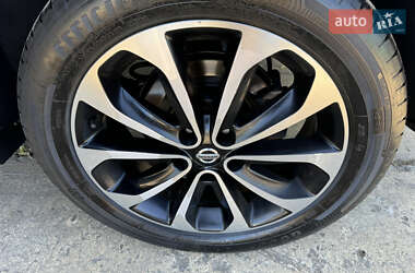Позашляховик / Кросовер Nissan Qashqai 2011 в 