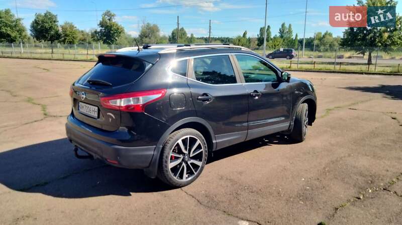 Позашляховик / Кросовер Nissan Qashqai 2016 в Києві