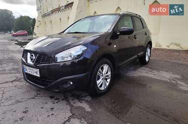 Внедорожник / Кроссовер Nissan Qashqai 2010 в 