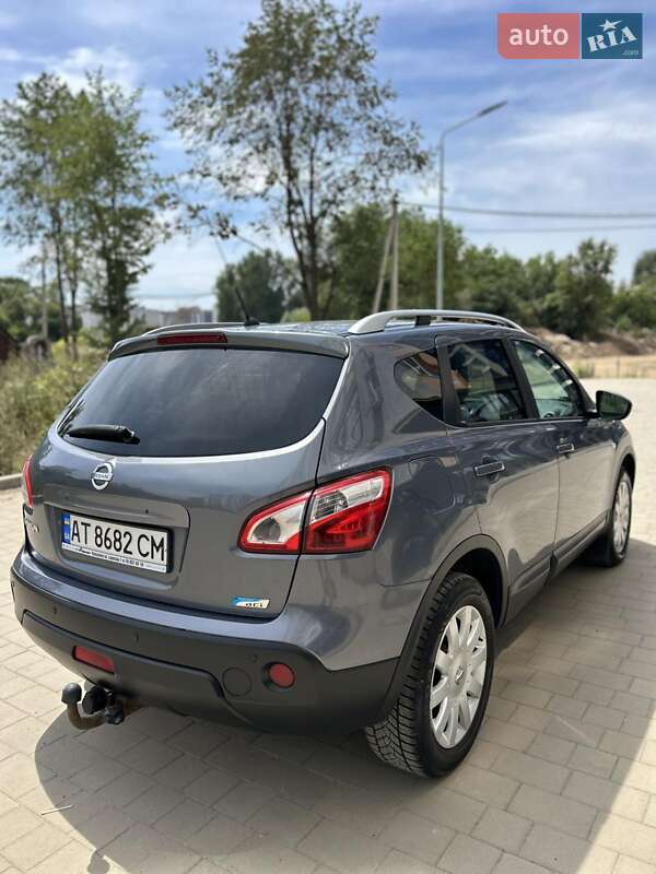 Позашляховик / Кросовер Nissan Qashqai 2010 в Івано-Франківську