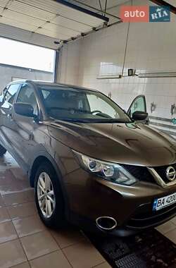Внедорожник / Кроссовер Nissan Qashqai 2016 в Новомиргороде