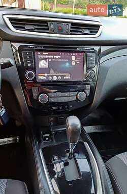 Внедорожник / Кроссовер Nissan Qashqai 2016 в 