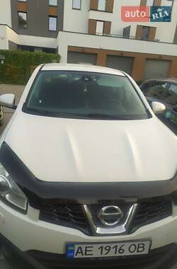 Внедорожник / Кроссовер Nissan Qashqai 2012 в 