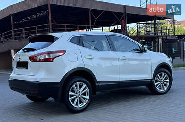 Позашляховик / Кросовер Nissan Qashqai 2015 в 