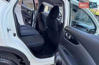 Позашляховик / Кросовер Nissan Qashqai 2015 в 