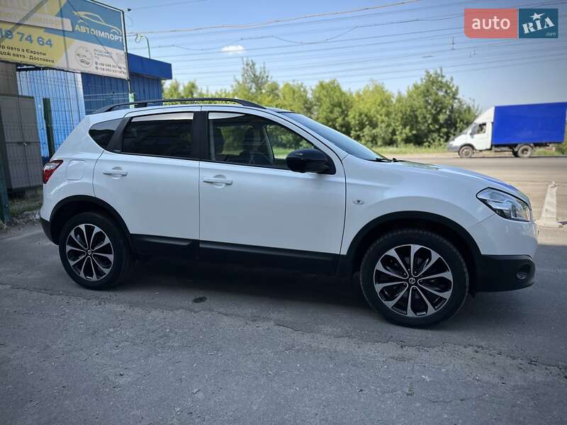 Позашляховик / Кросовер Nissan Qashqai 2013 в Сумах