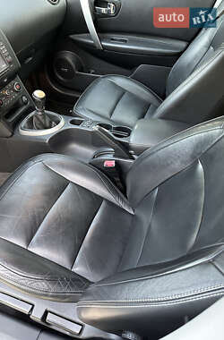 Позашляховик / Кросовер Nissan Qashqai 2013 в 