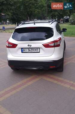 Внедорожник / Кроссовер Nissan Qashqai 2015 в 