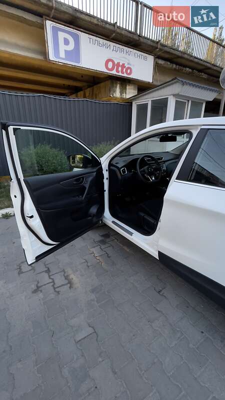 Внедорожник / Кроссовер Nissan Qashqai 2019 в Хмельницком