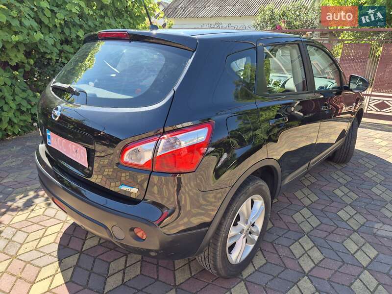 Внедорожник / Кроссовер Nissan Qashqai 2011 в Стрые