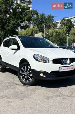 Позашляховик / Кросовер Nissan Qashqai 2012 в 