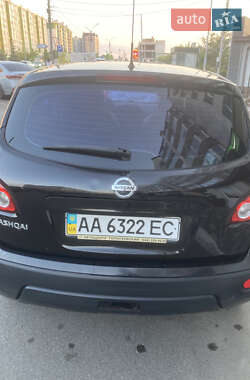 Внедорожник / Кроссовер Nissan Qashqai 2007 в 