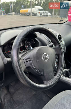 Внедорожник / Кроссовер Nissan Qashqai 2008 в 