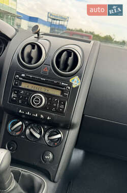 Внедорожник / Кроссовер Nissan Qashqai 2008 в 