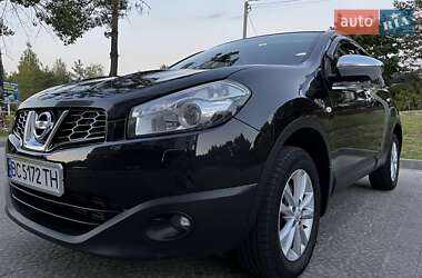 Позашляховик / Кросовер Nissan Qashqai 2012 в Новояворівську