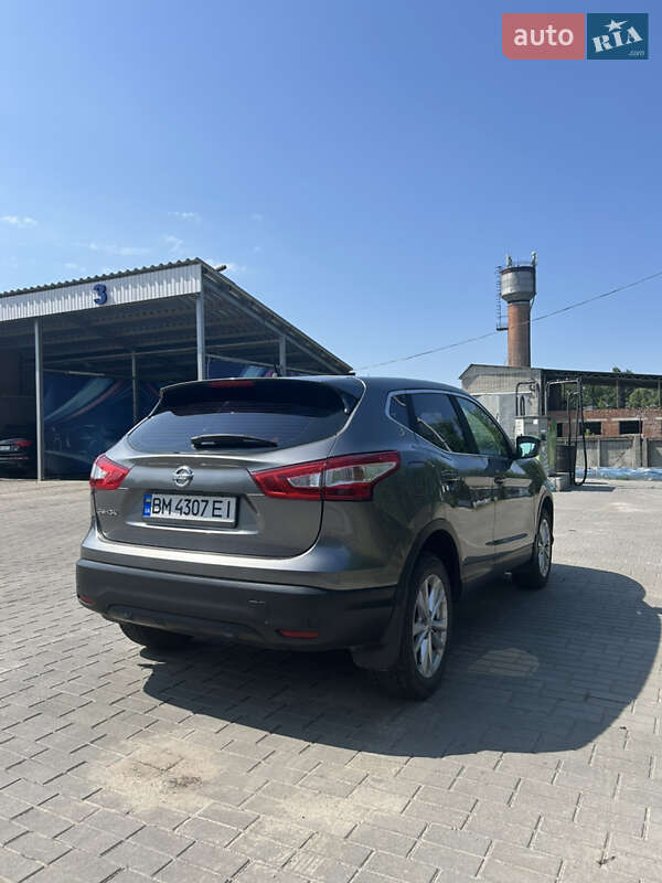 Внедорожник / Кроссовер Nissan Qashqai 2016 в Ахтырке