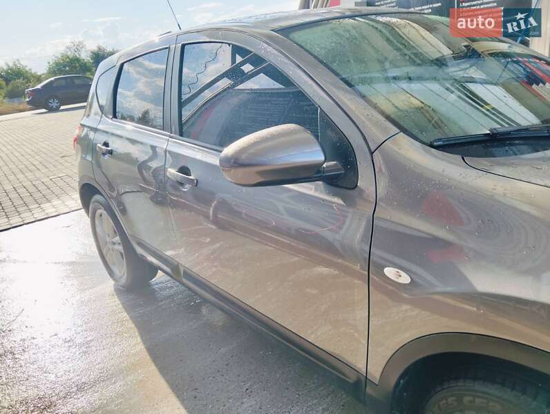 Позашляховик / Кросовер Nissan Qashqai 2013 в Івано-Франківську