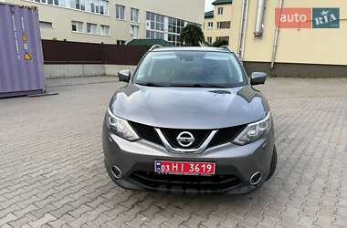 Внедорожник / Кроссовер Nissan Qashqai 2015 в Луцке