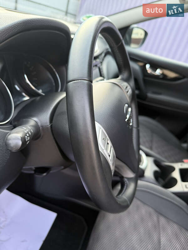 Внедорожник / Кроссовер Nissan Qashqai 2015 в Луцке