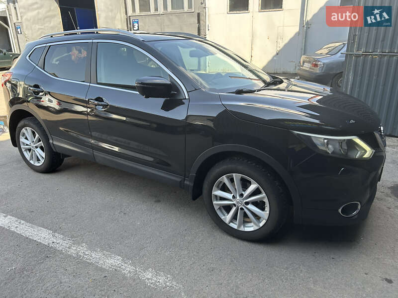 Внедорожник / Кроссовер Nissan Qashqai 2016 в Конотопе
