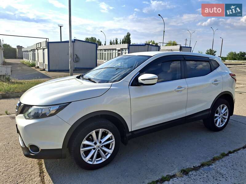 Внедорожник / Кроссовер Nissan Qashqai 2016 в Южноукраинске