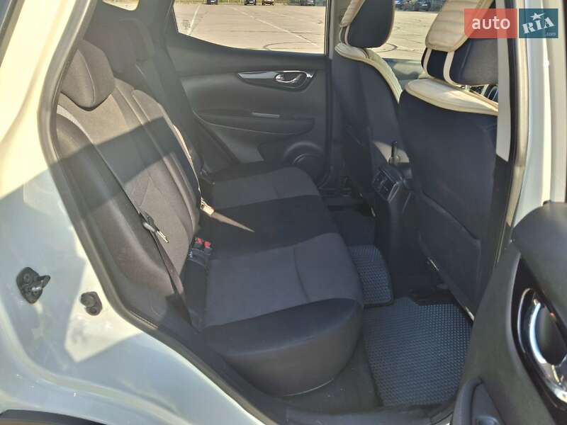 Внедорожник / Кроссовер Nissan Qashqai 2016 в Южноукраинске