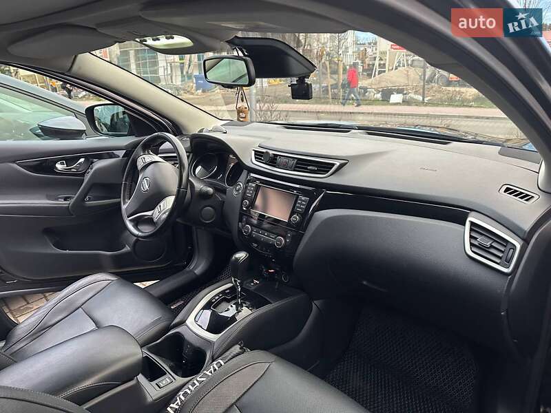 Позашляховик / Кросовер Nissan Qashqai 2017 в Києві