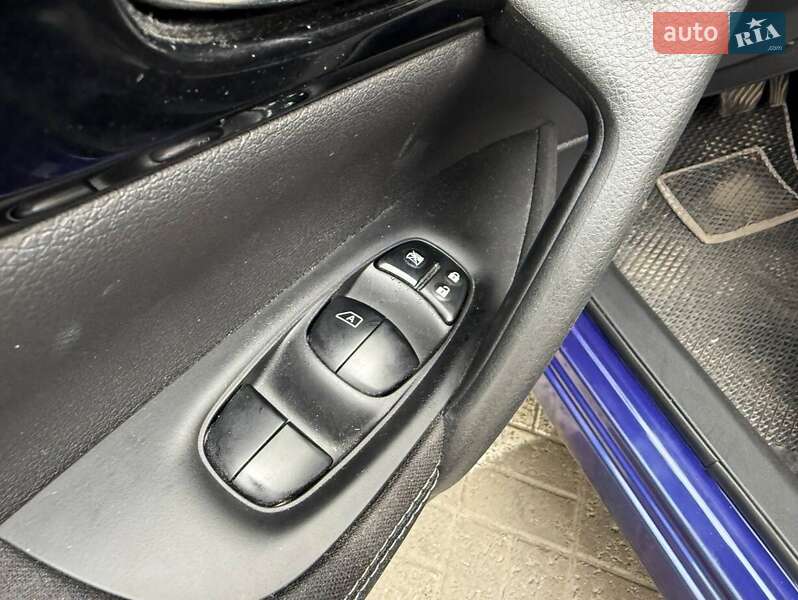 Внедорожник / Кроссовер Nissan Qashqai 2017 в Киеве