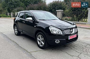 Внедорожник / Кроссовер Nissan Qashqai 2010 в 