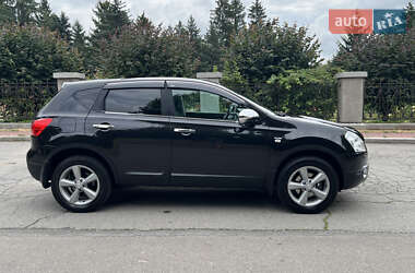 Внедорожник / Кроссовер Nissan Qashqai 2010 в 