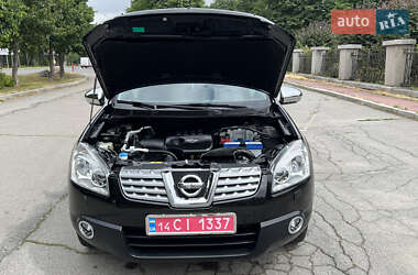 Внедорожник / Кроссовер Nissan Qashqai 2010 в 
