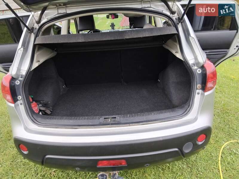 Позашляховик / Кросовер Nissan Qashqai 2009 в Львові